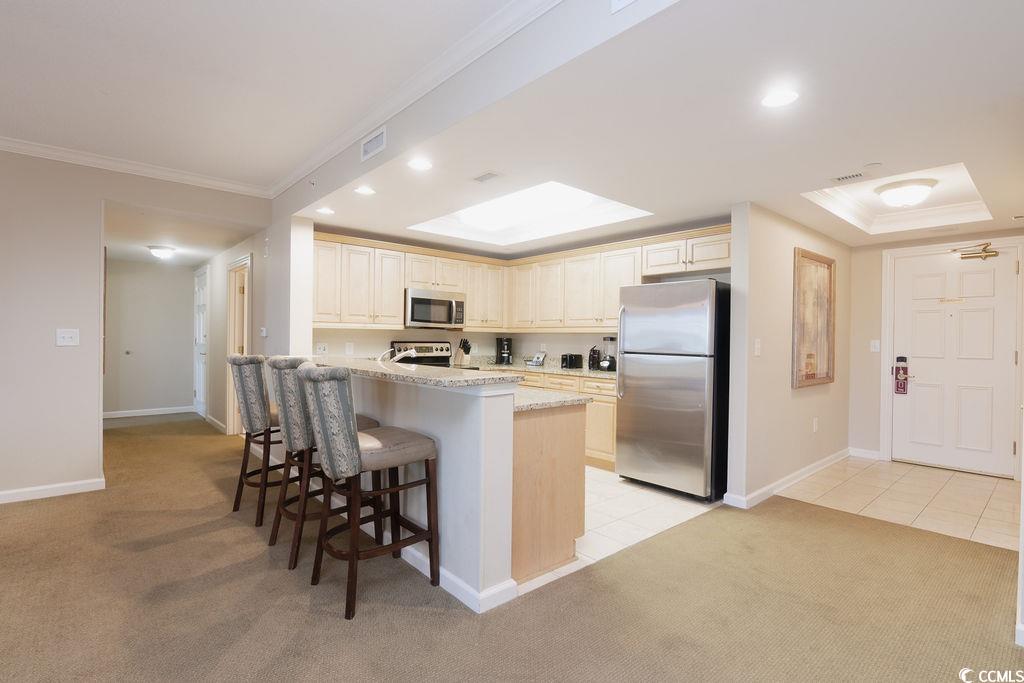 9994 Beach Club Dr. Unit: 605