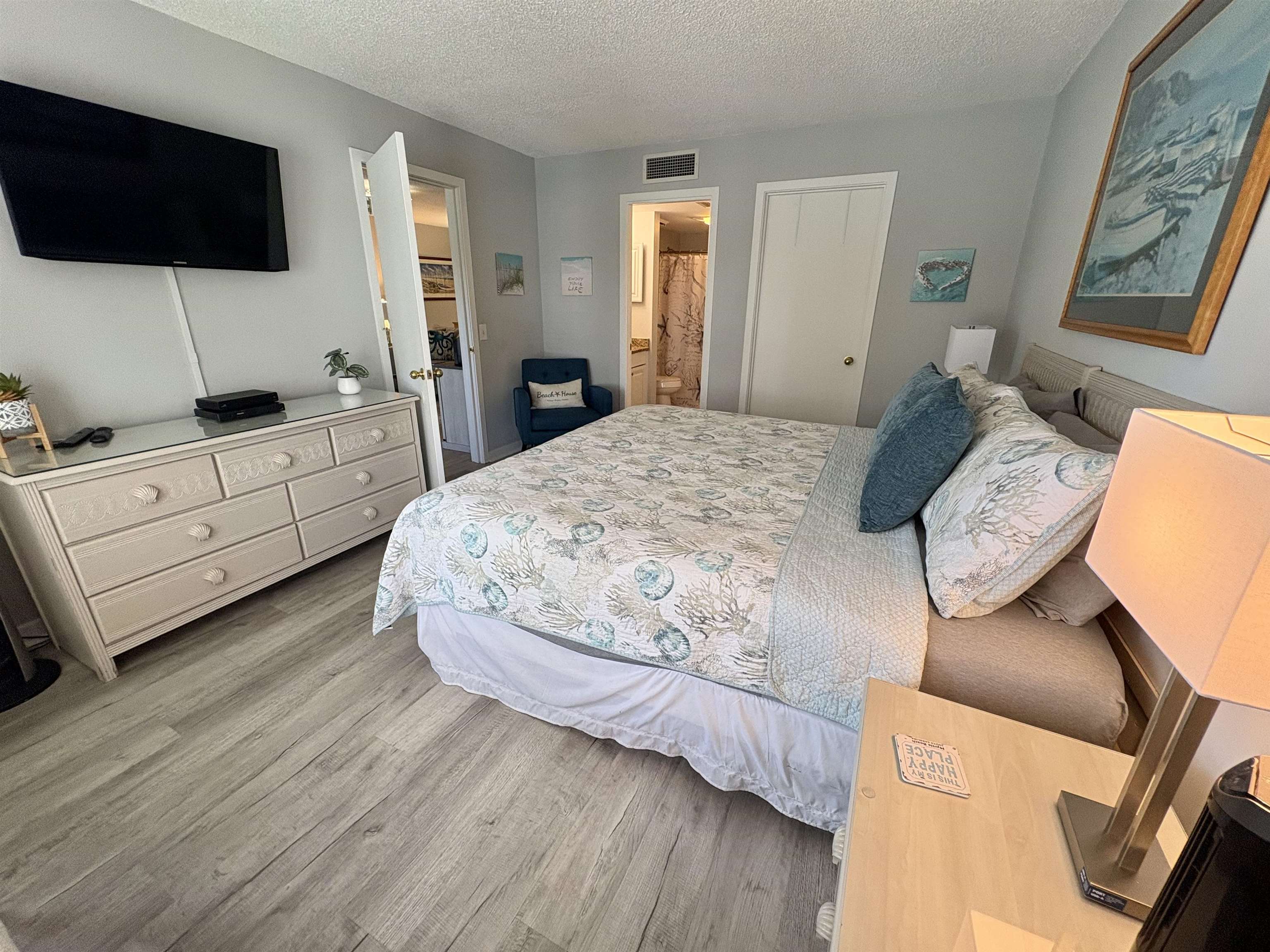 410 Melrose Pl. Unit: 210