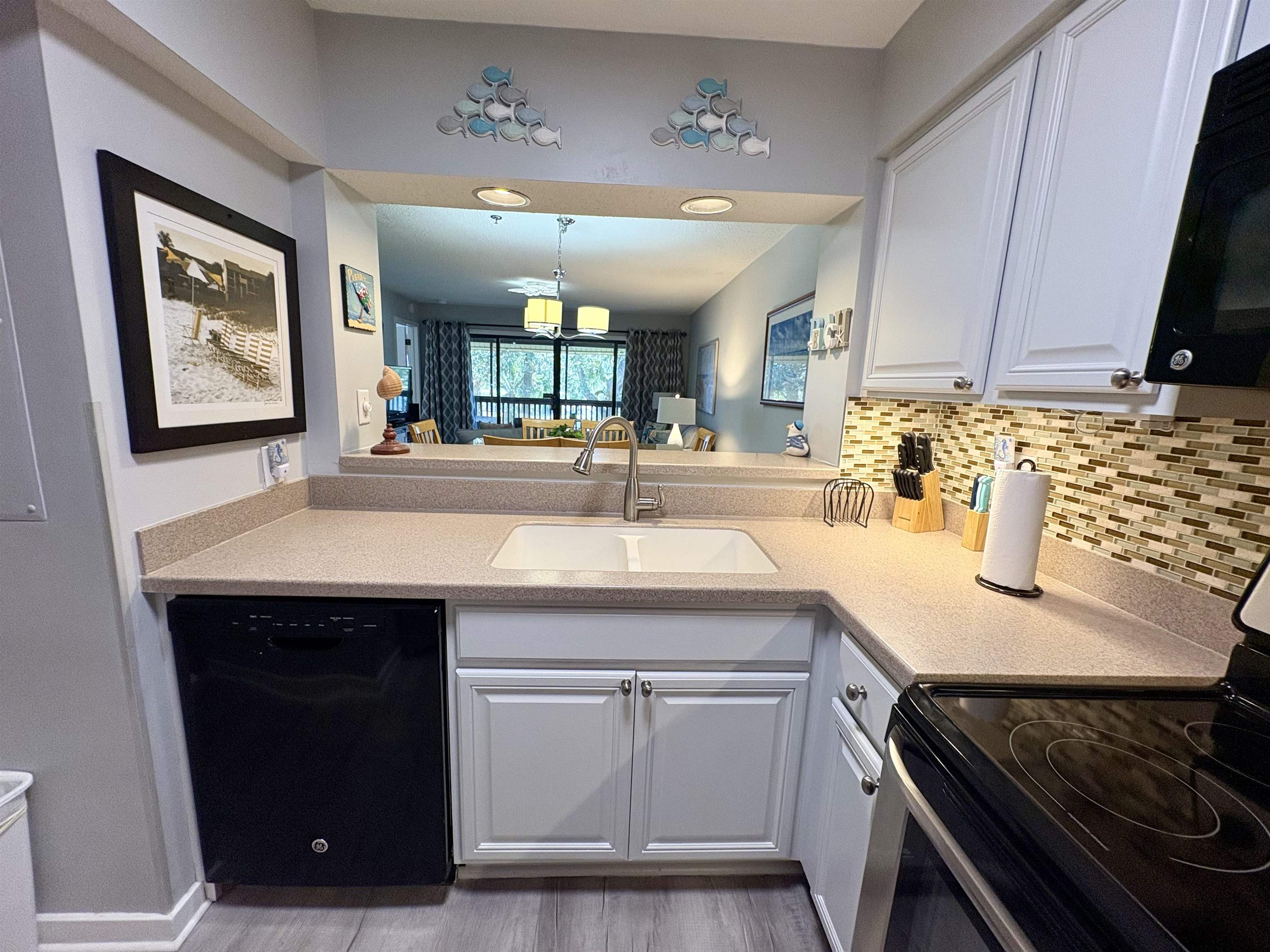 410 Melrose Pl. Unit: 210