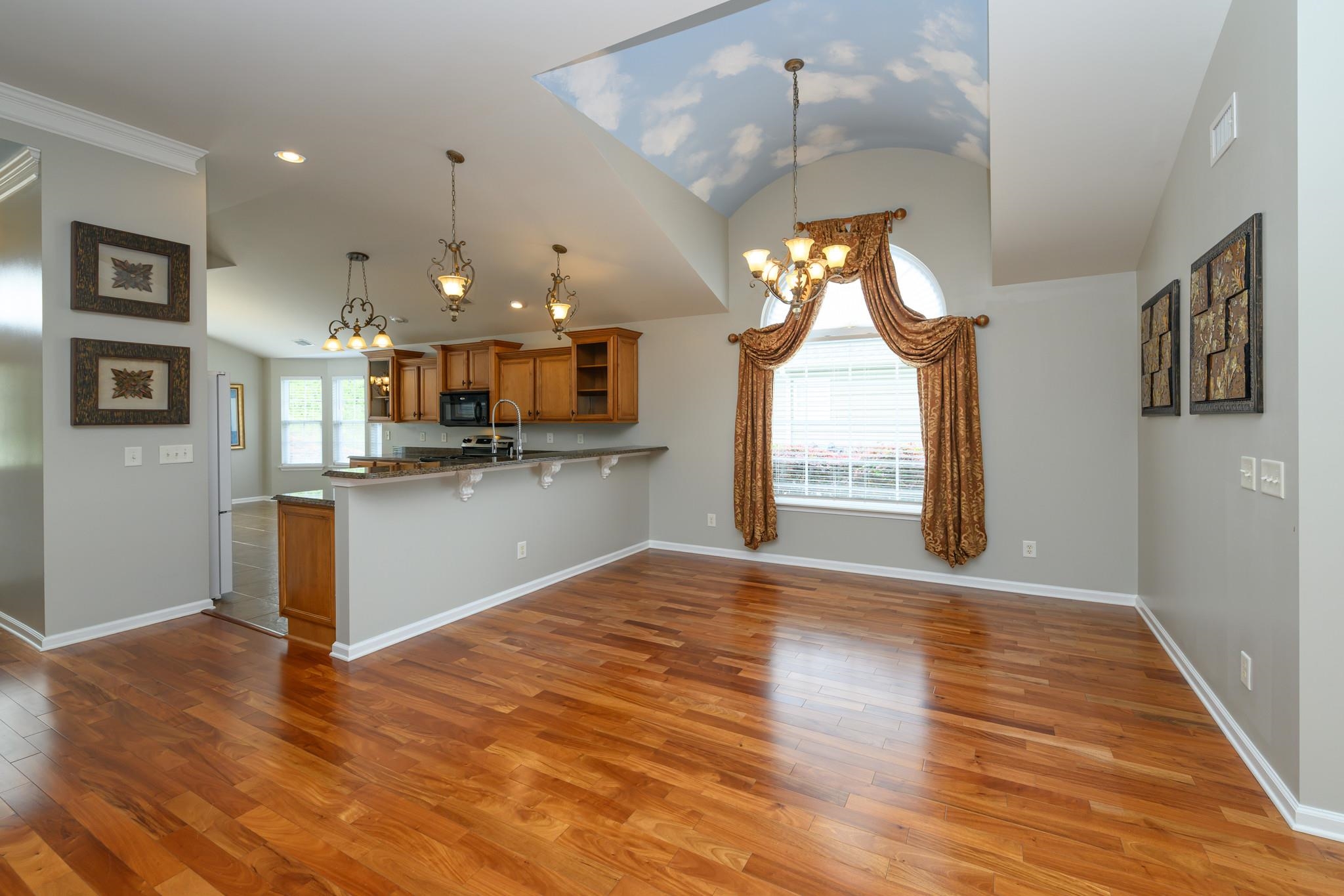 195 Sutter Dr.