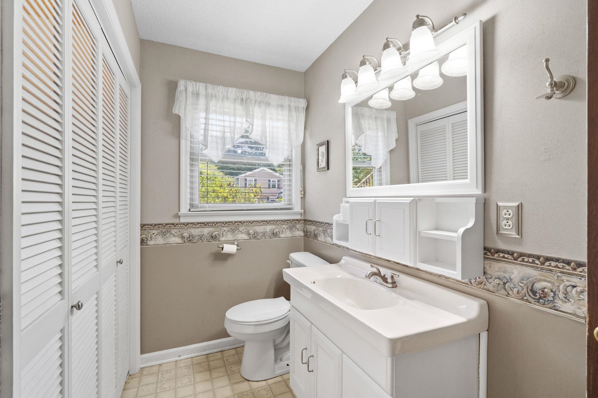 3905 Heron Circle