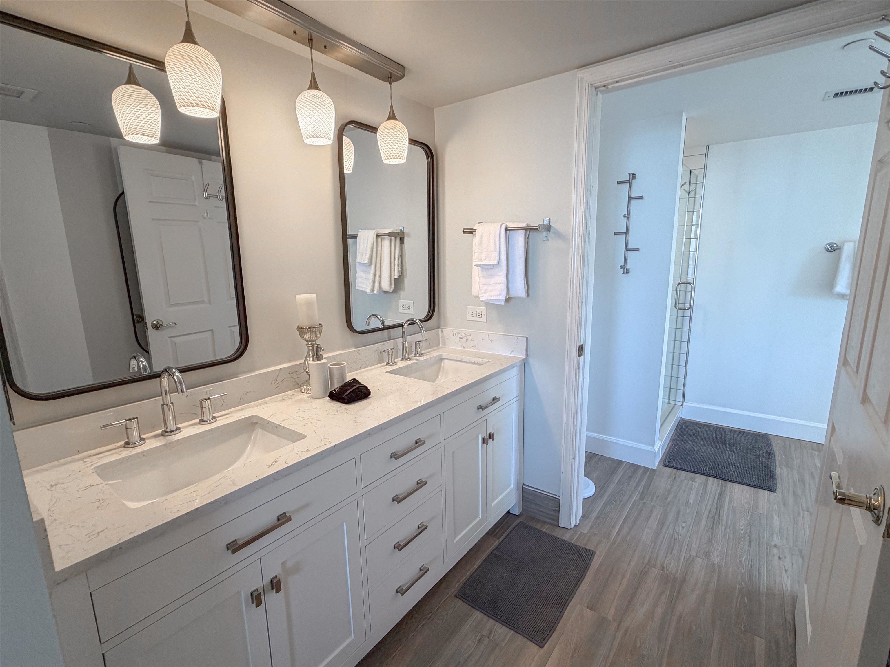 8560 Queensway Blvd. Unit: 1209