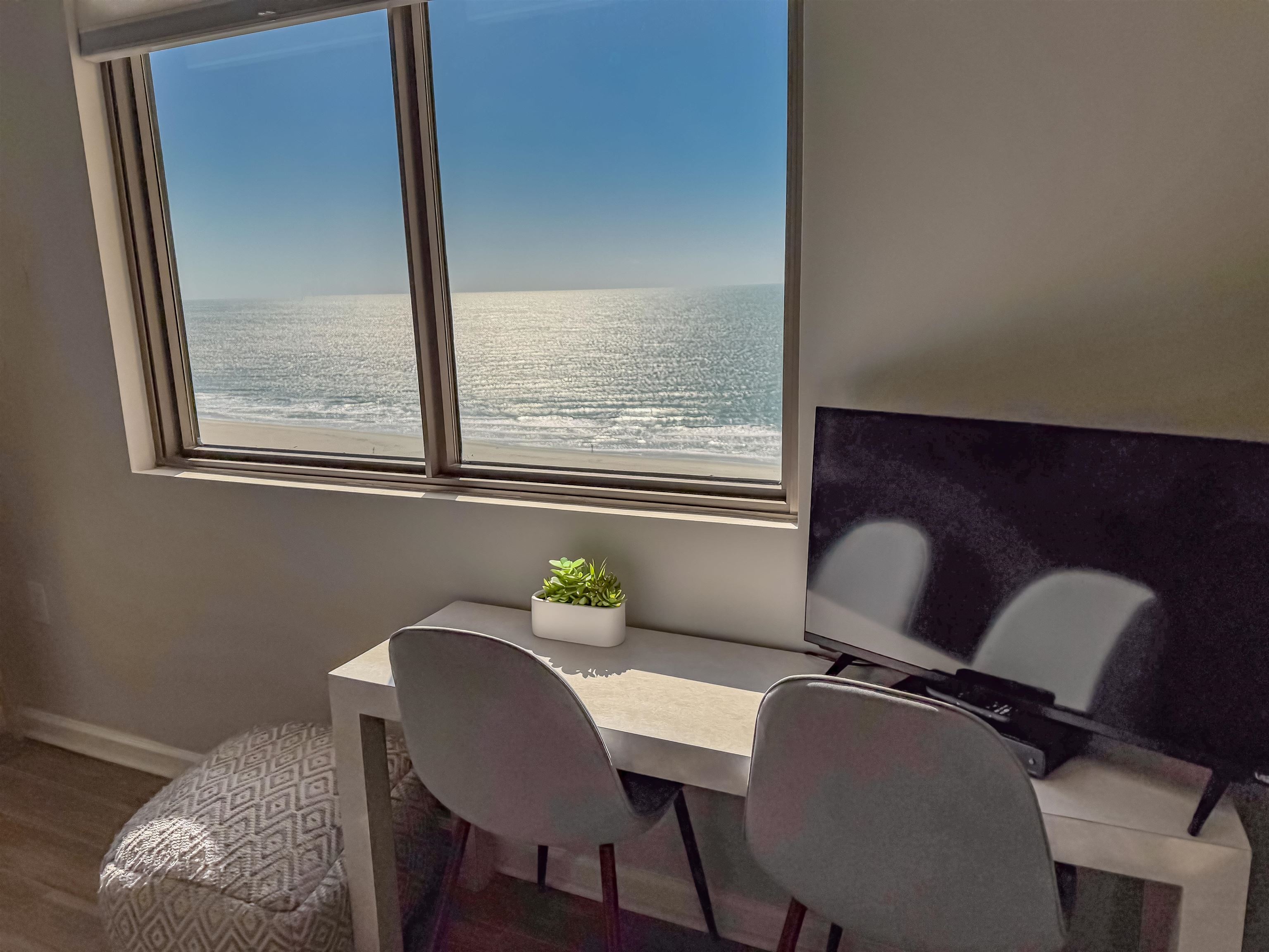 8560 Queensway Blvd. Unit: 1209