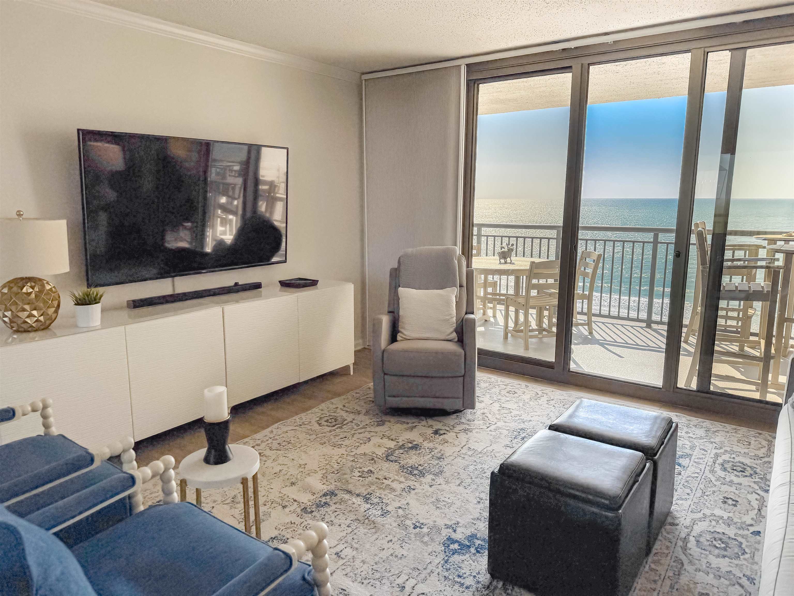 8560 Queensway Blvd. Unit: 1209