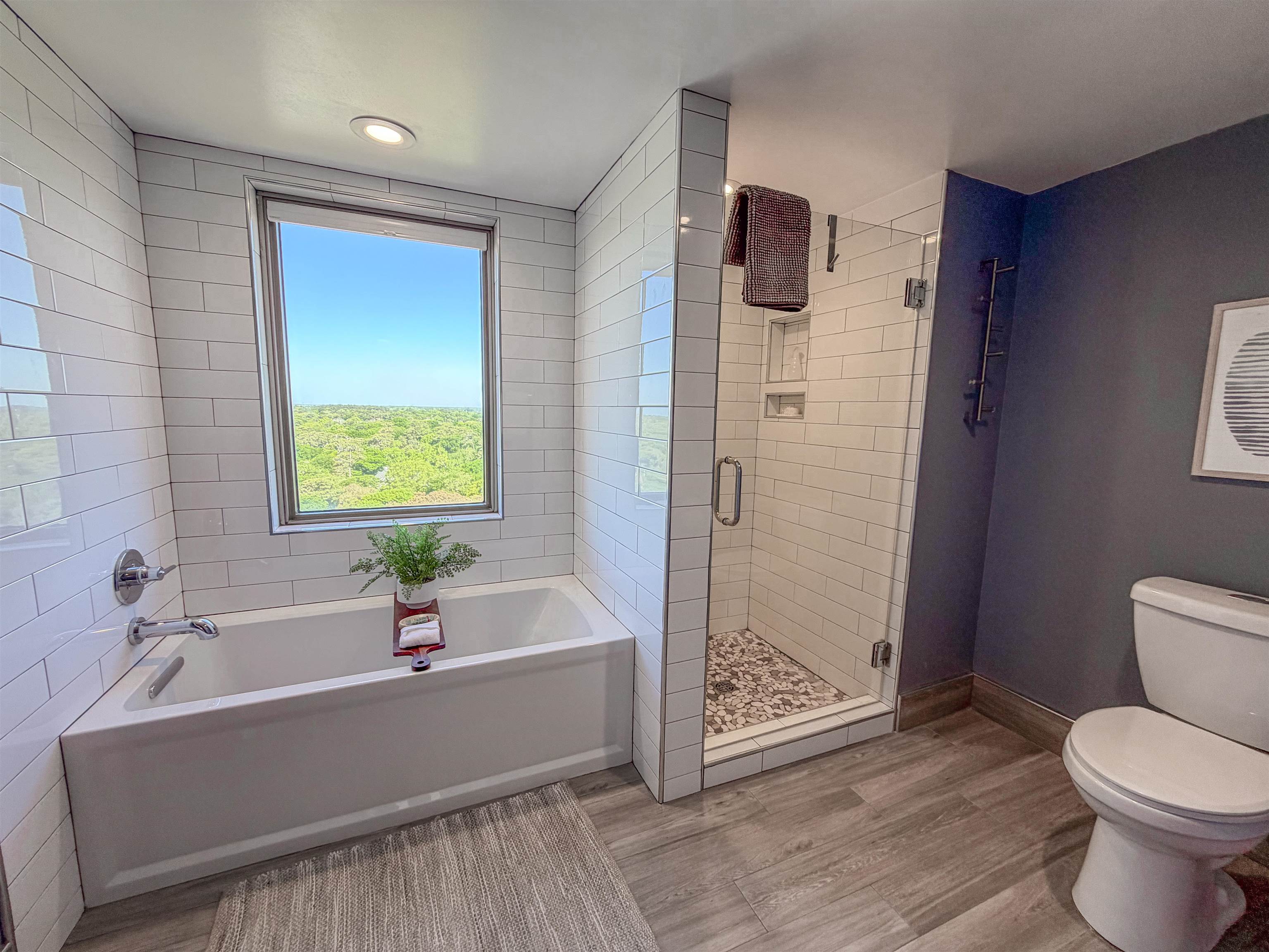 8560 Queensway Blvd. Unit: 1209