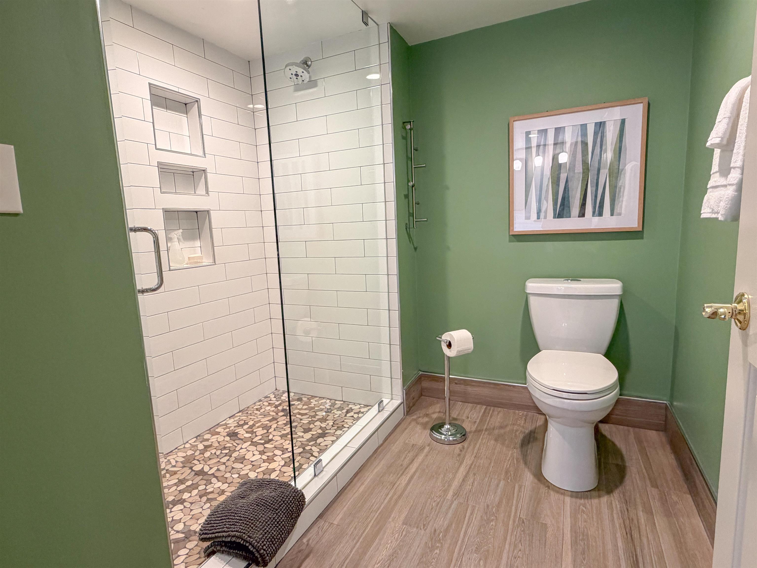 8560 Queensway Blvd. Unit: 1209