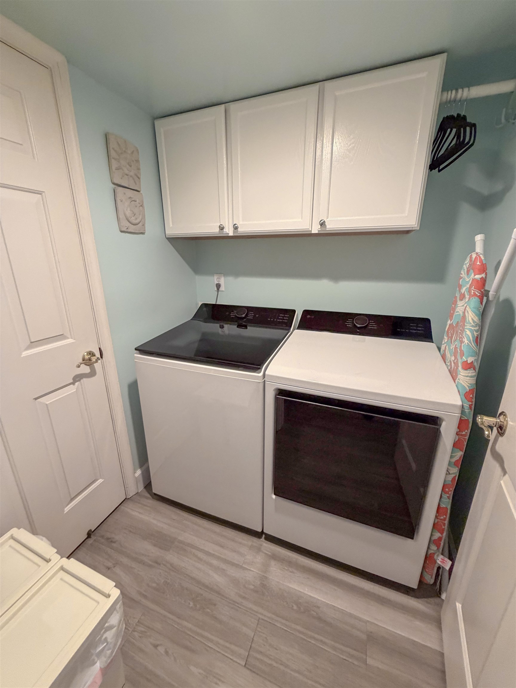 8560 Queensway Blvd. Unit: 1209