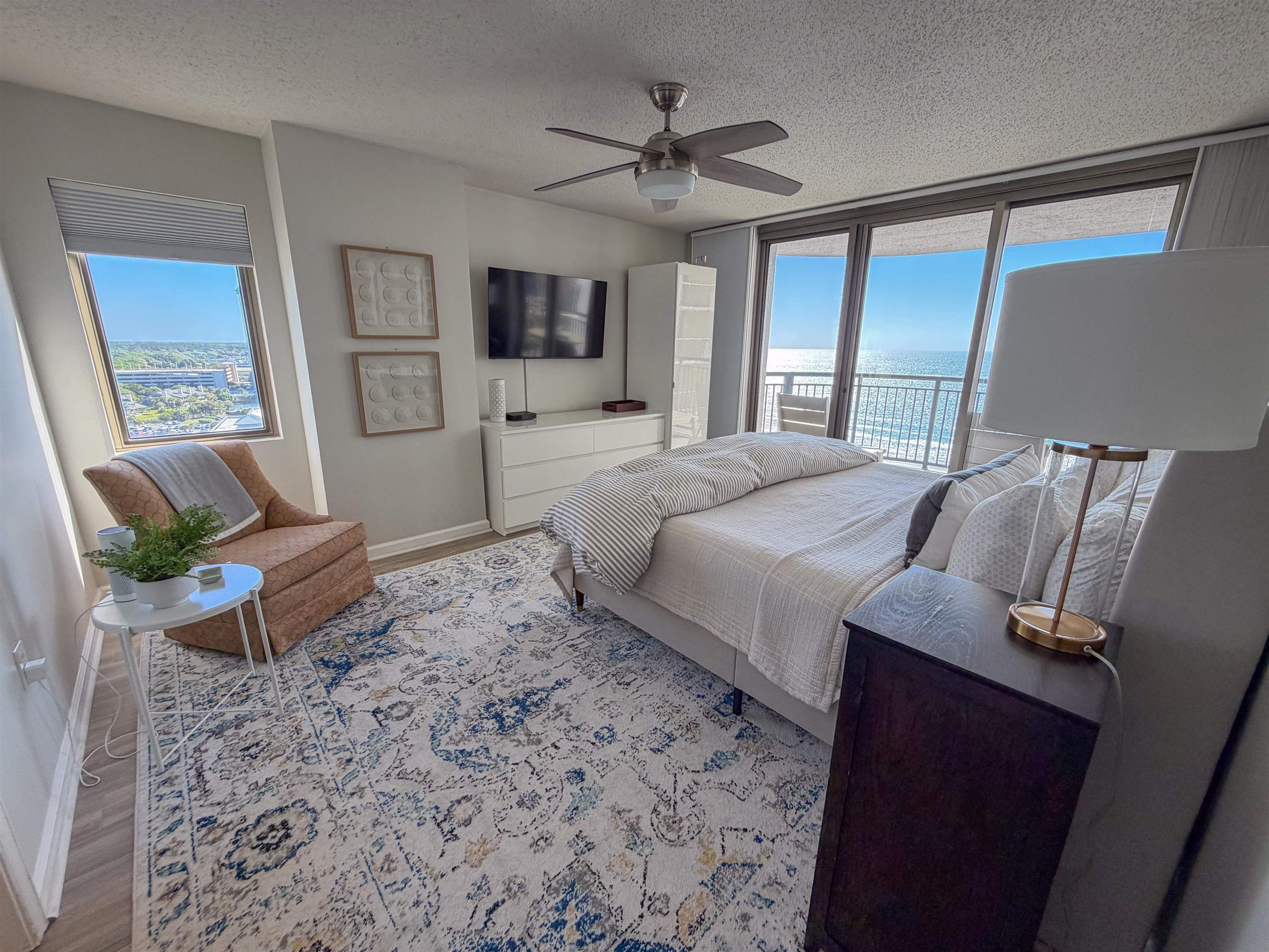 8560 Queensway Blvd. Unit: 1209