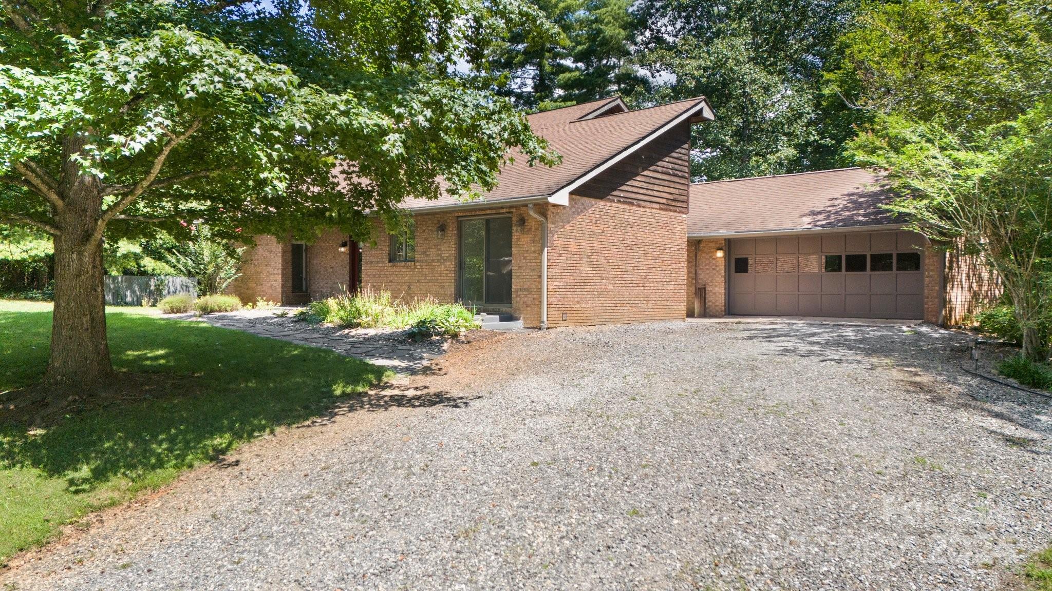 42 Red Oak Lane