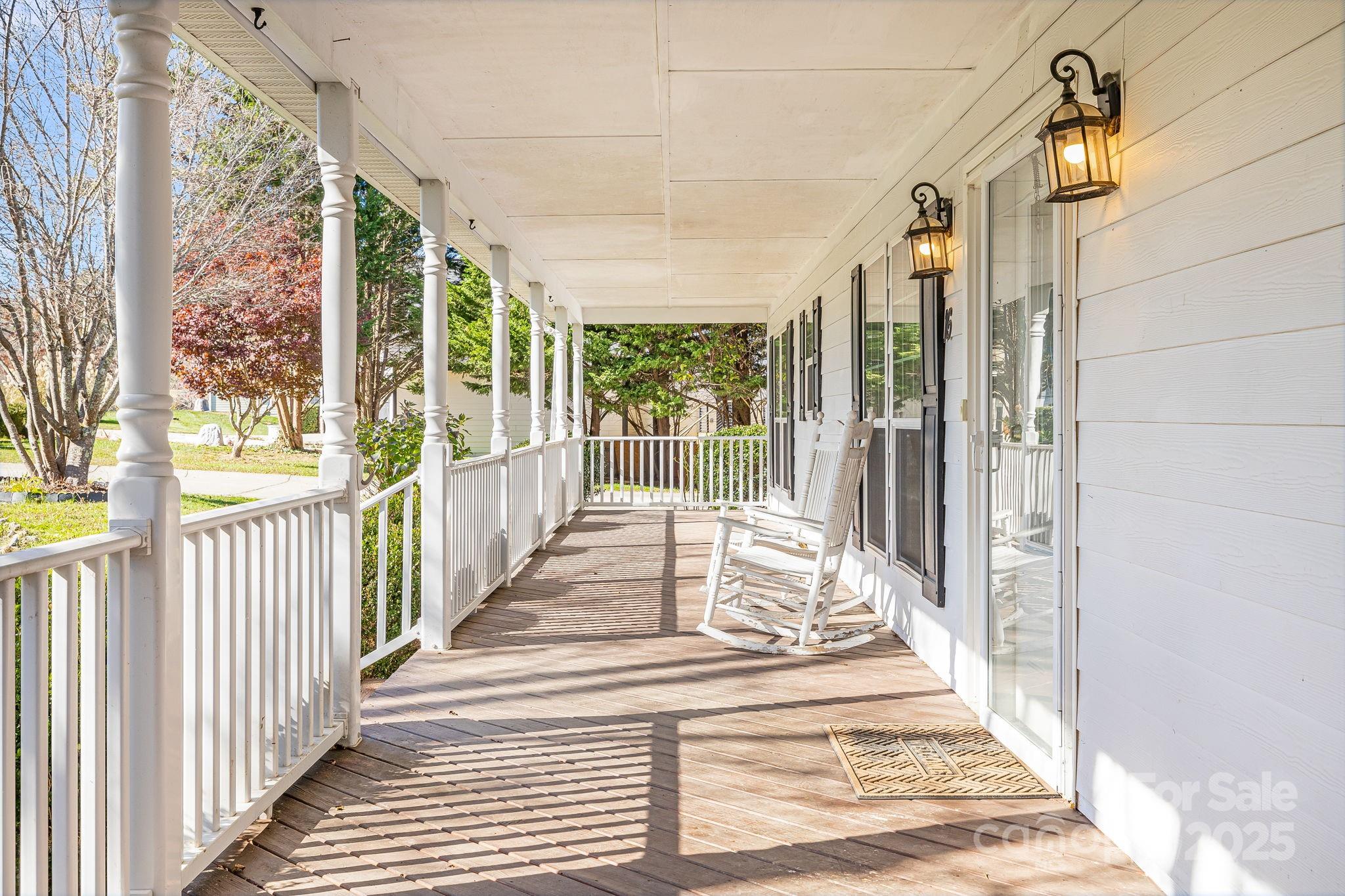 16 Lewis Creek Drive