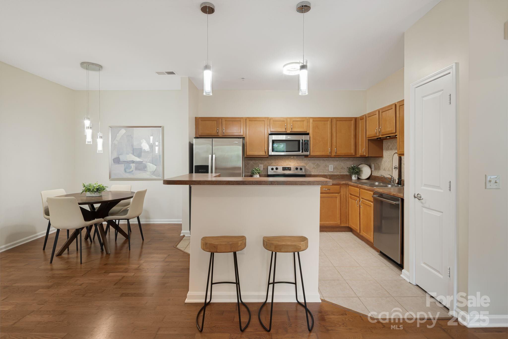 291 Brickton Village Circle Unit: 106