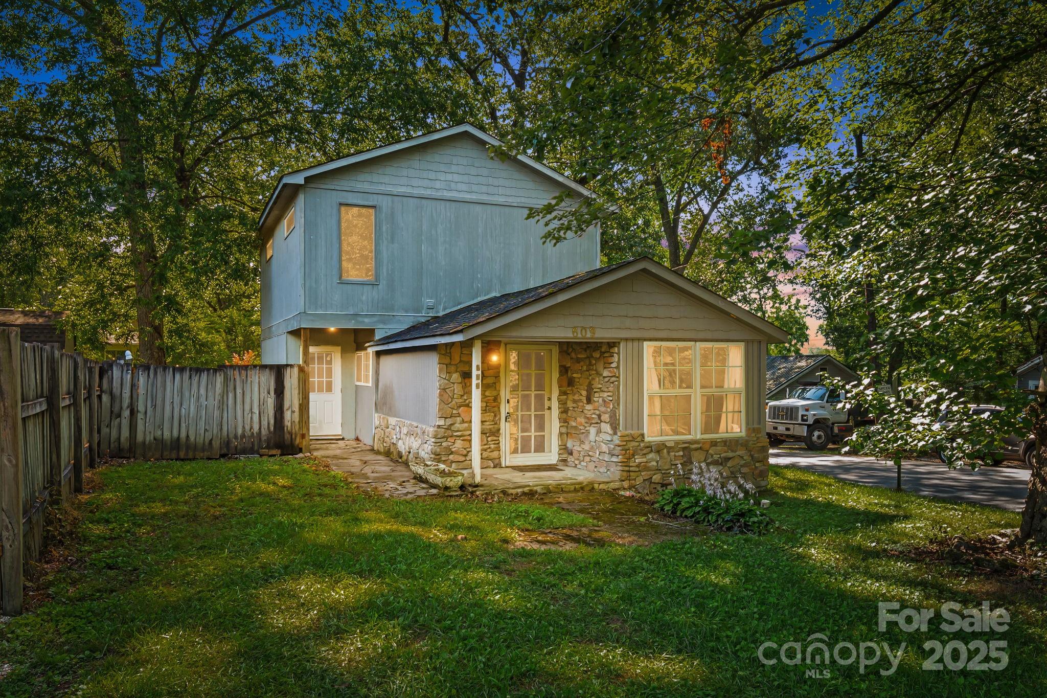 609 Maple Street