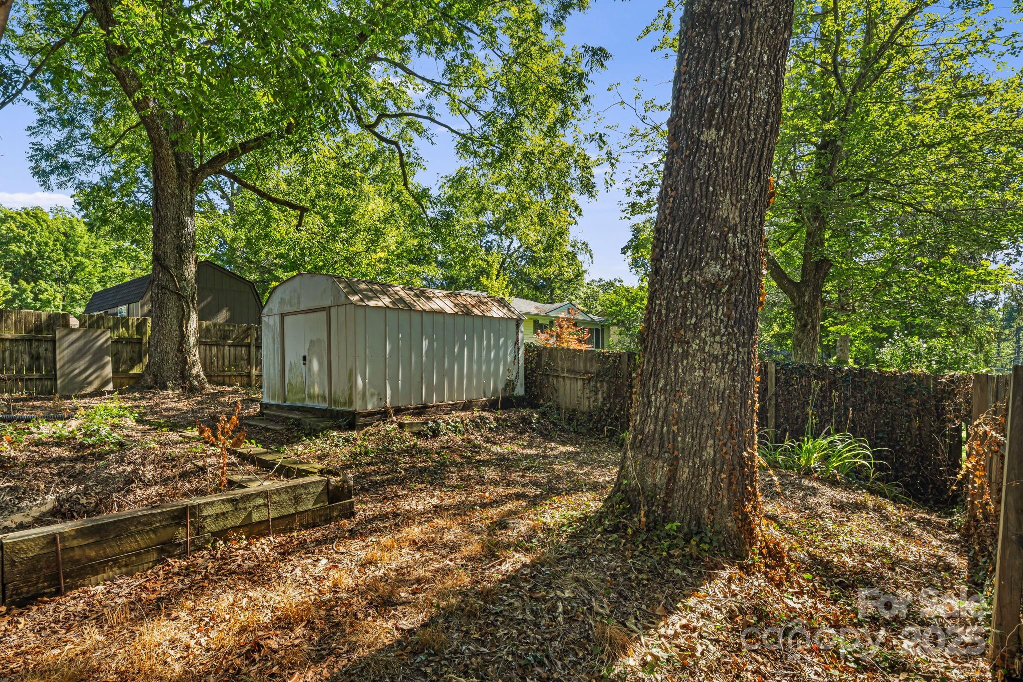 609 Maple Street