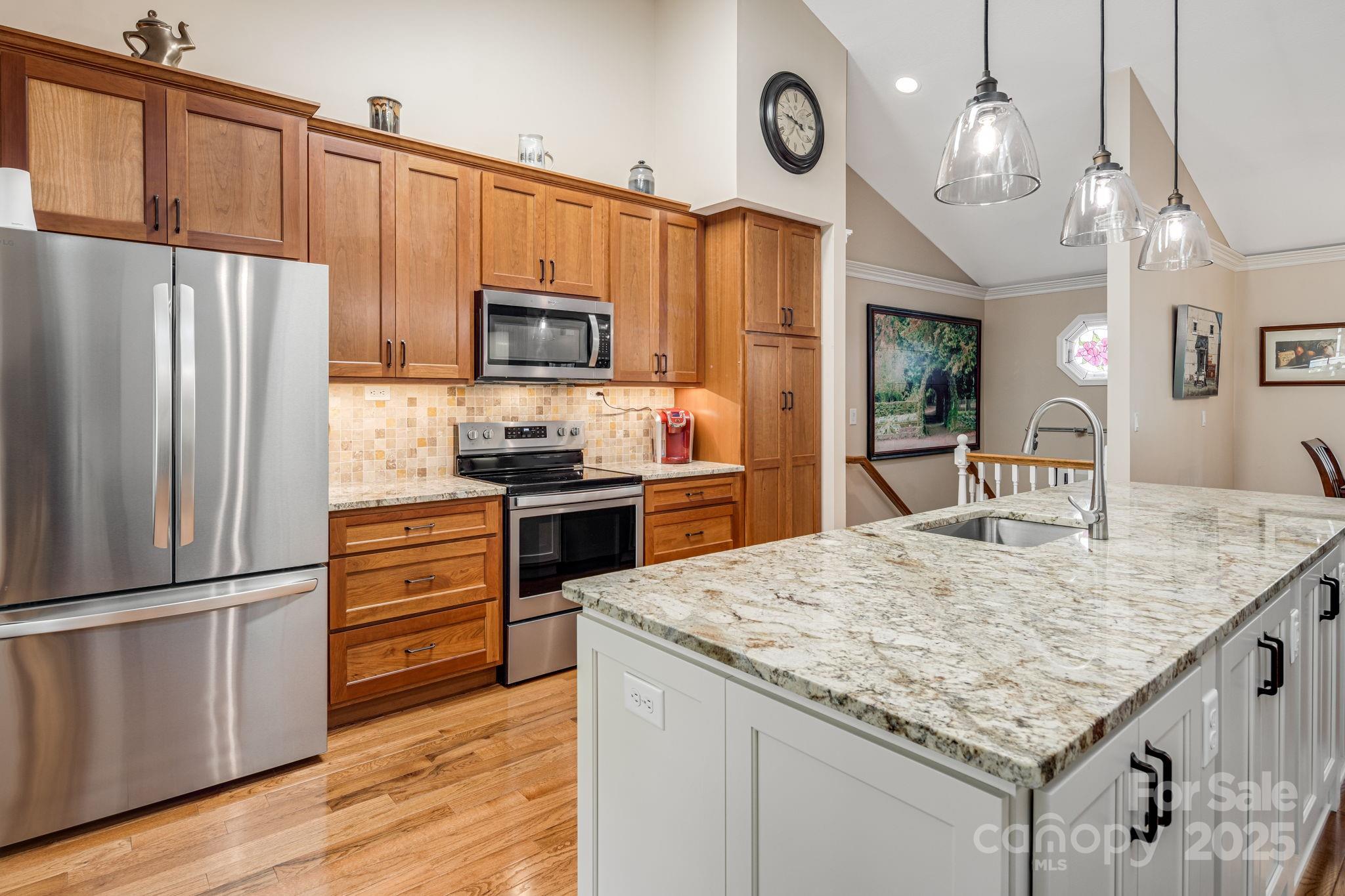 1015 Saddlebrook Drive