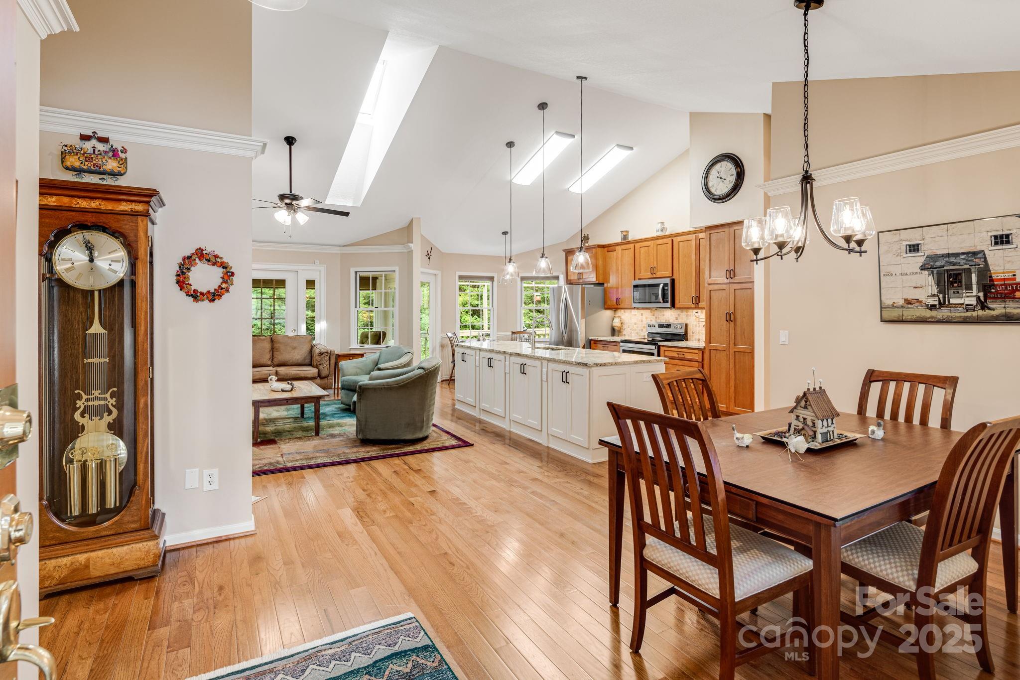 1015 Saddlebrook Drive