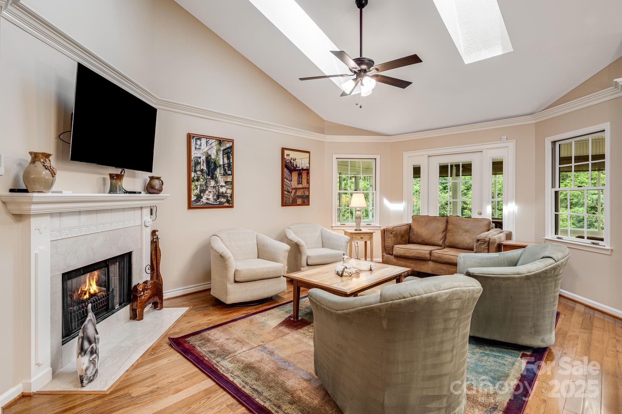 1015 Saddlebrook Drive