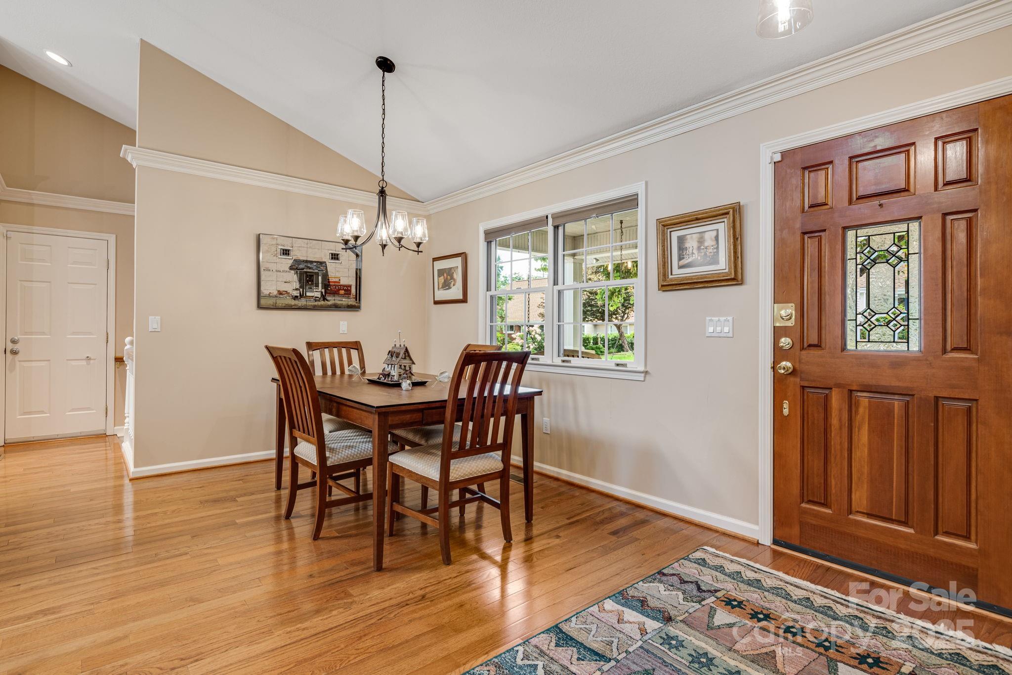 1015 Saddlebrook Drive