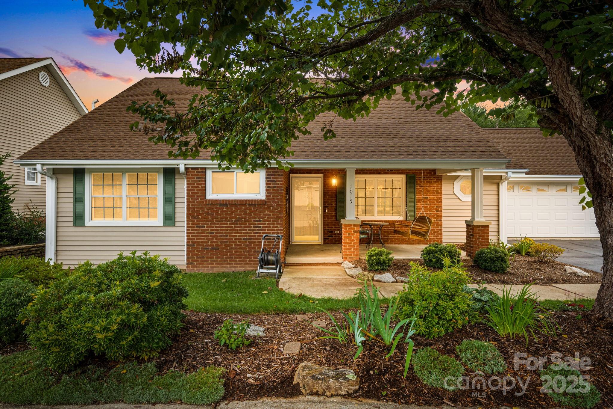 1015 Saddlebrook Drive