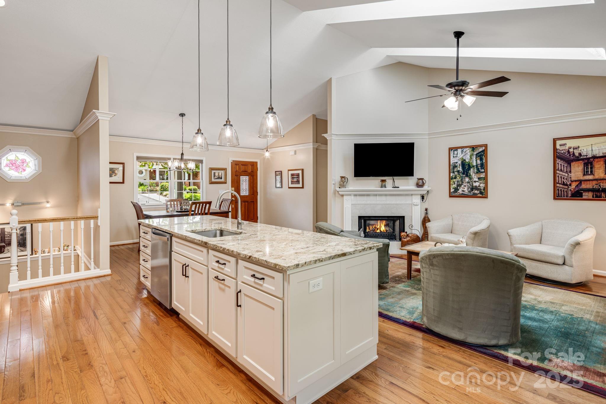 1015 Saddlebrook Drive