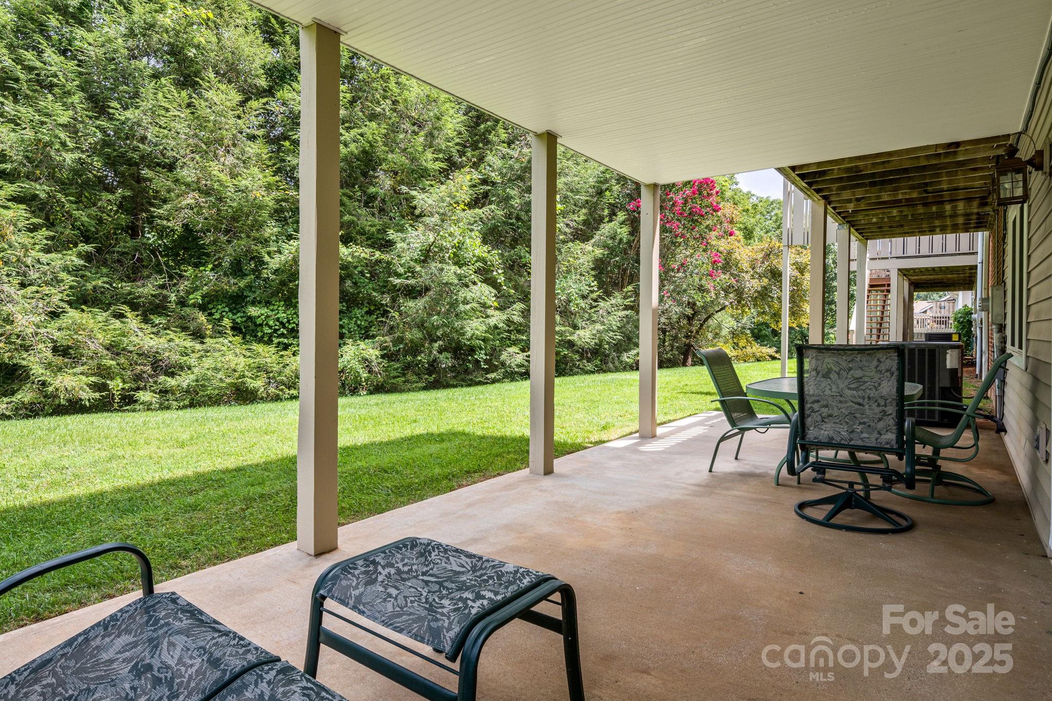1015 Saddlebrook Drive