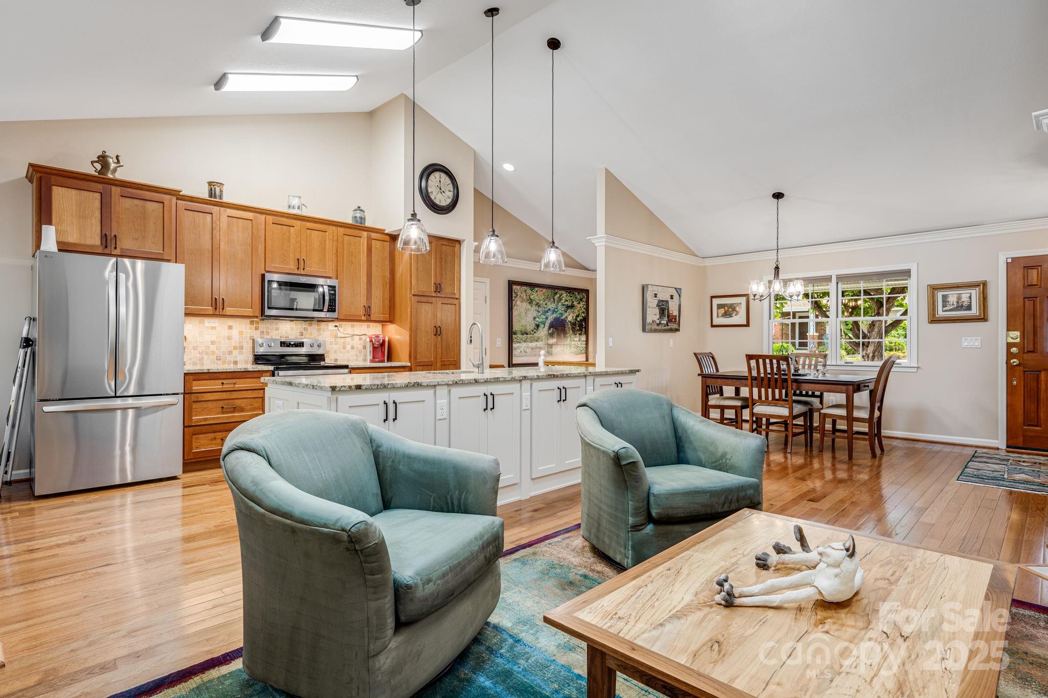 1015 Saddlebrook Drive