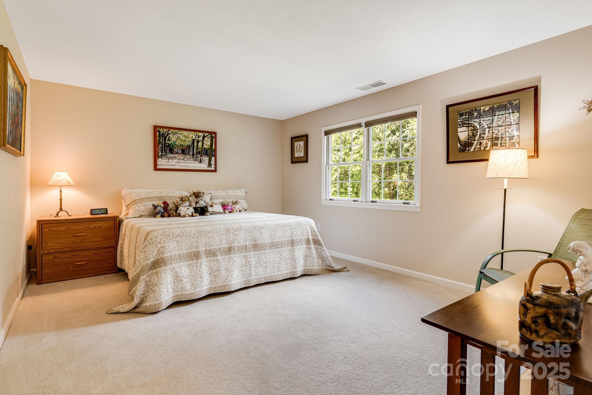 1015 Saddlebrook Drive