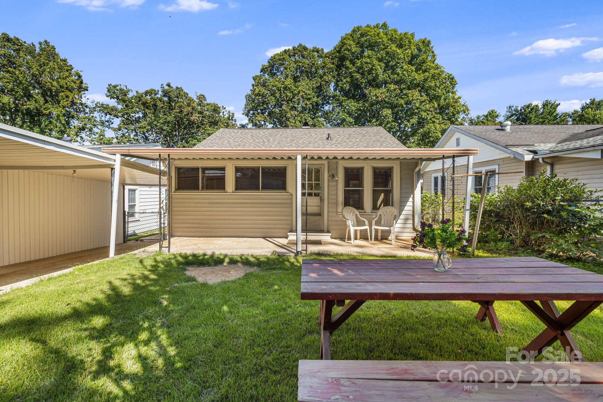 29 Oteen Park Place