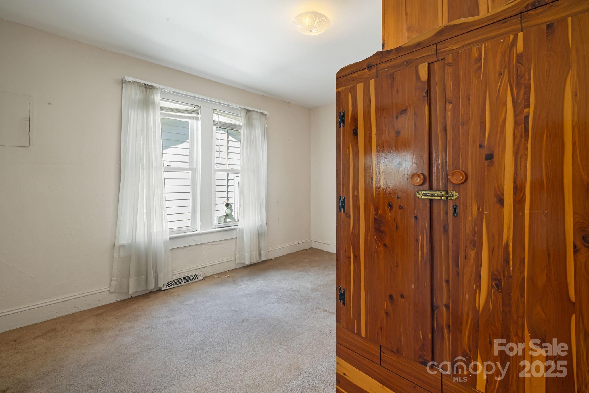29 Oteen Park Place