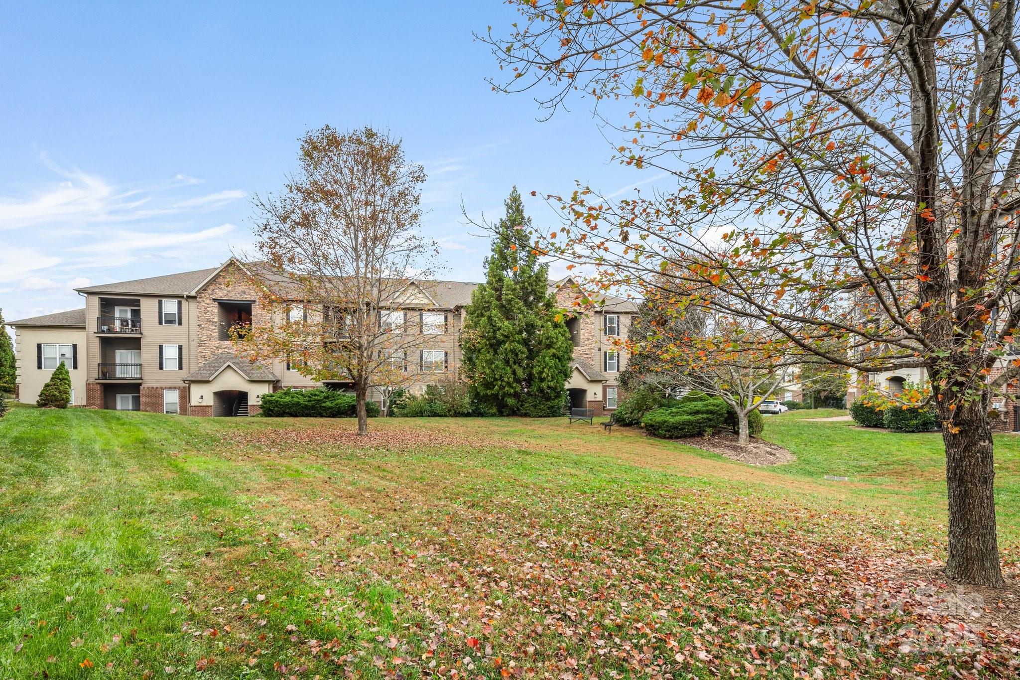 291 Brickton Village Circle Unit: #106