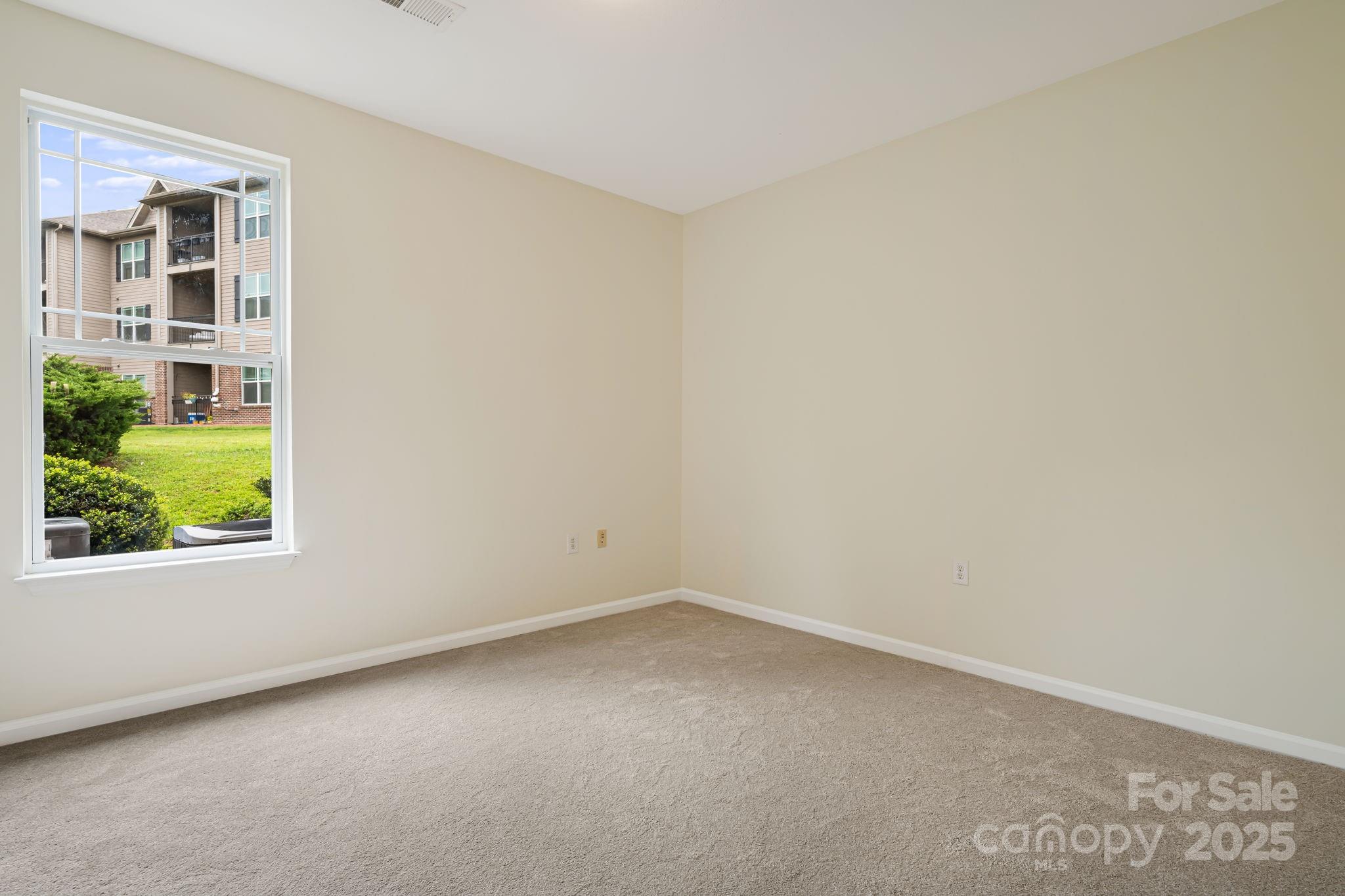 291 Brickton Village Circle Unit: #106