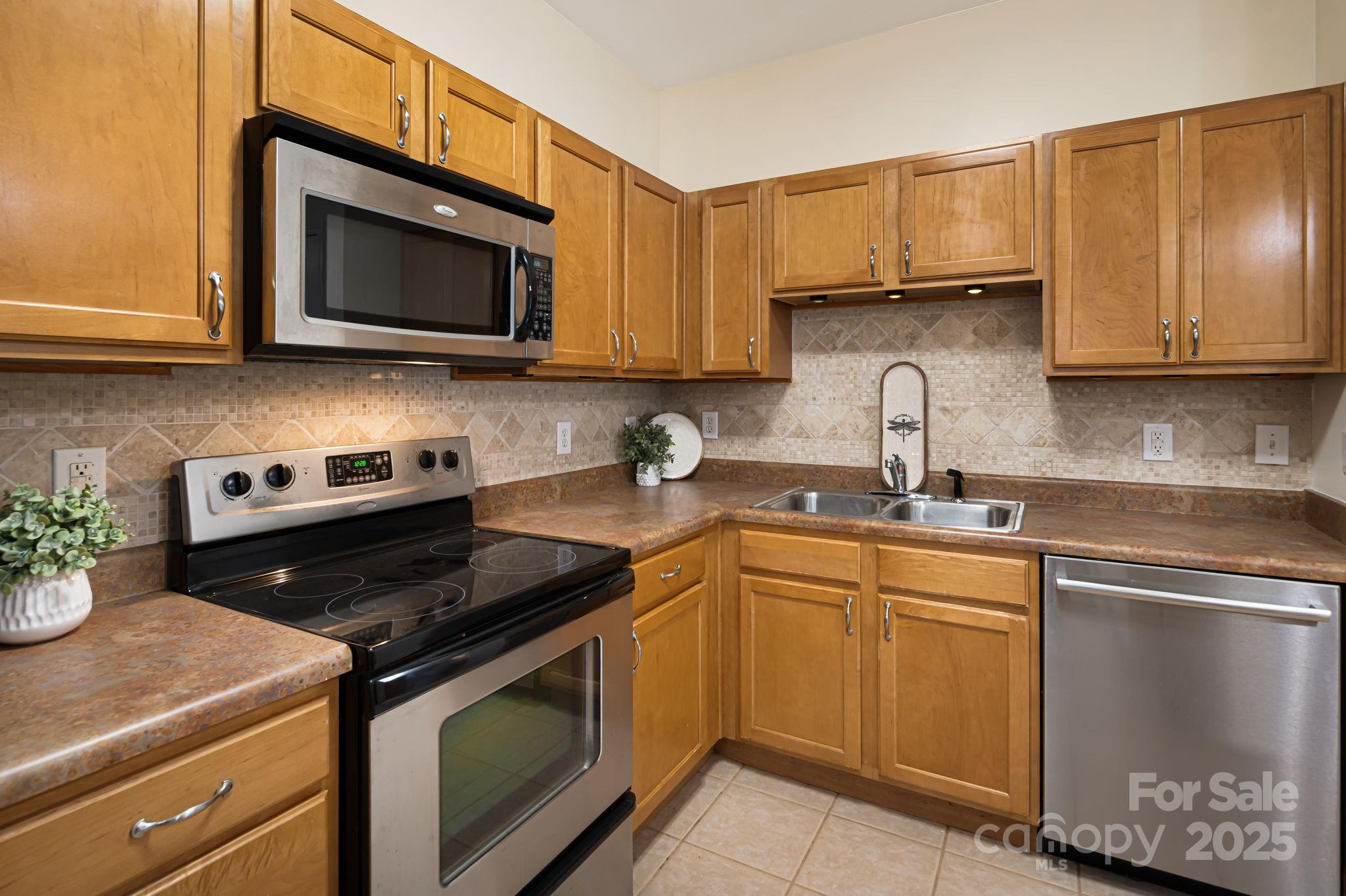 291 Brickton Village Circle Unit: #106