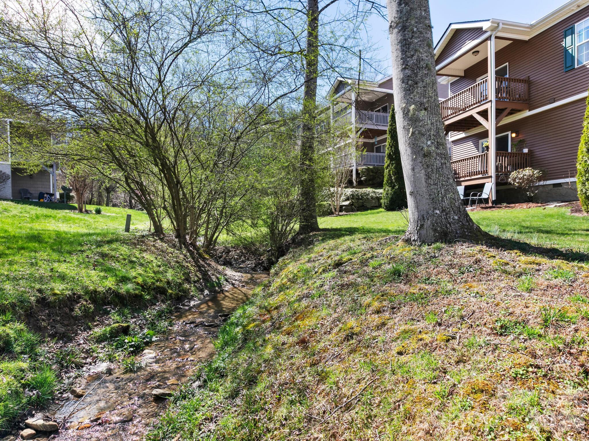 25 Old Pasture Way