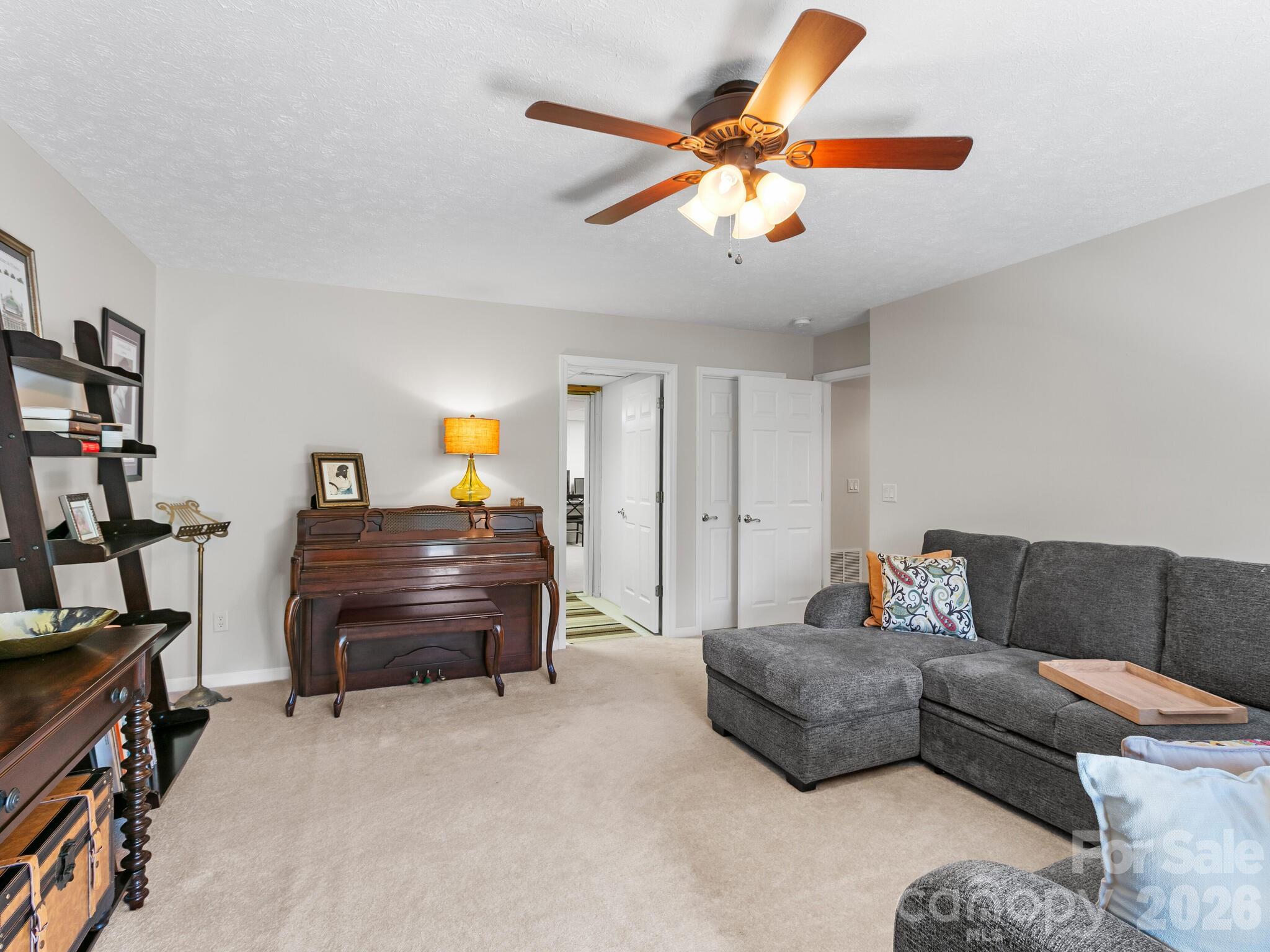 25 Old Pasture Way
