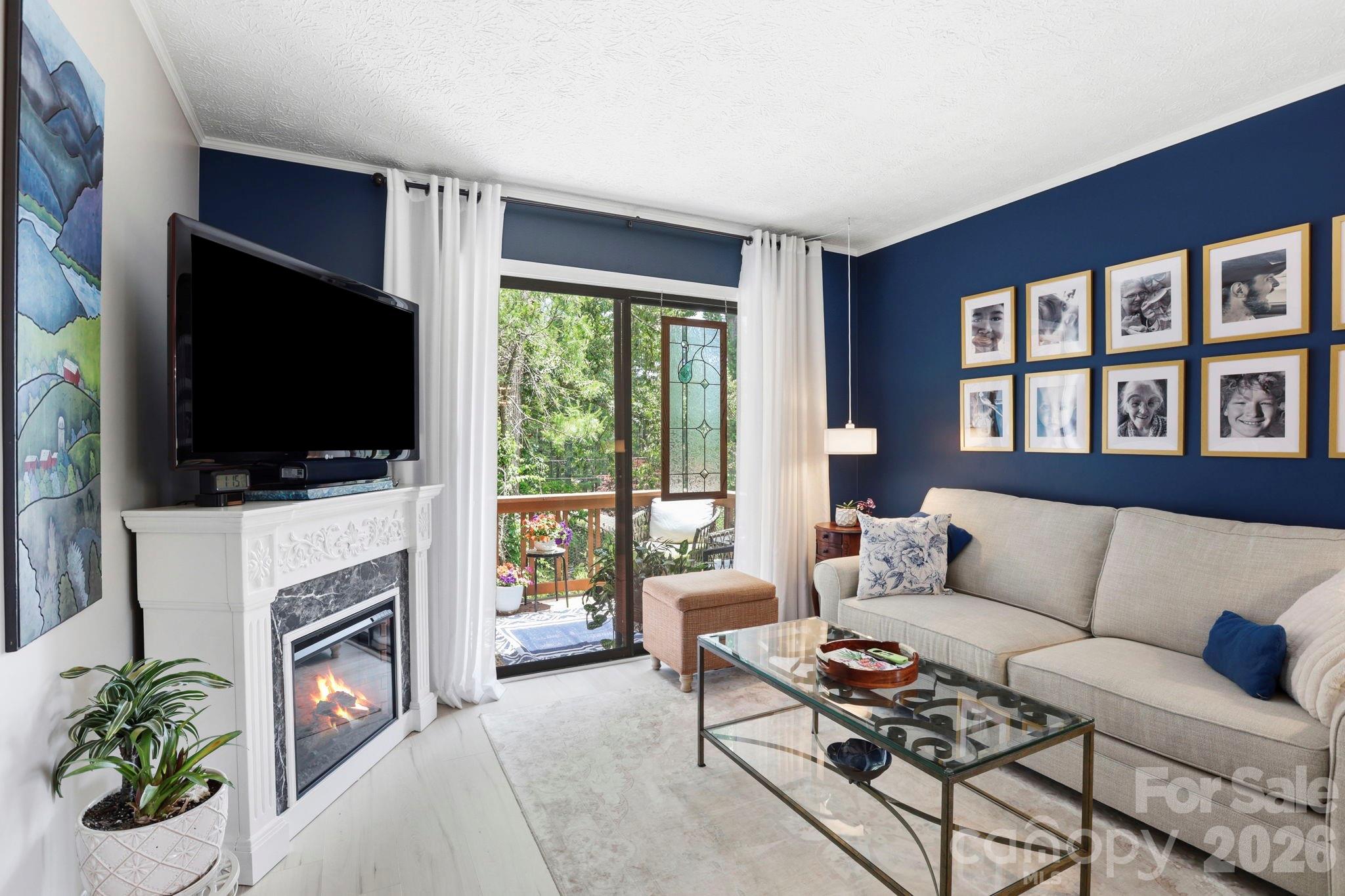 581 Courtwood Lane Unit: 4