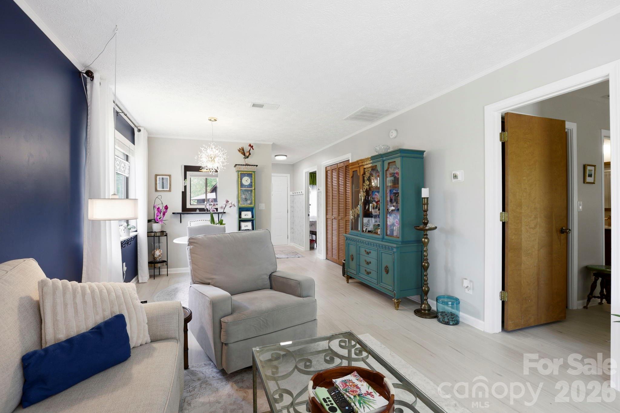 581 Courtwood Lane Unit: 4
