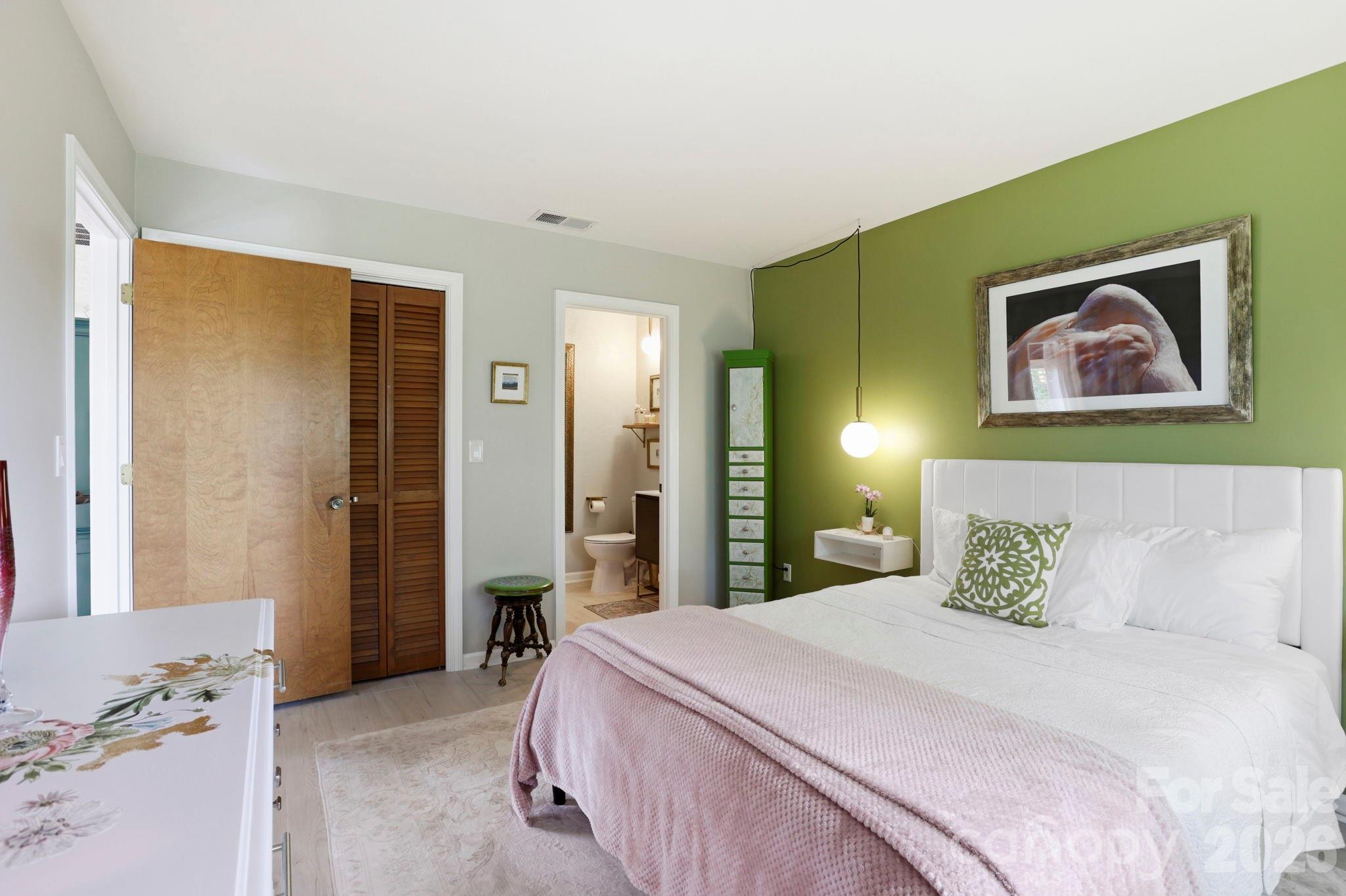 581 Courtwood Lane Unit: 4