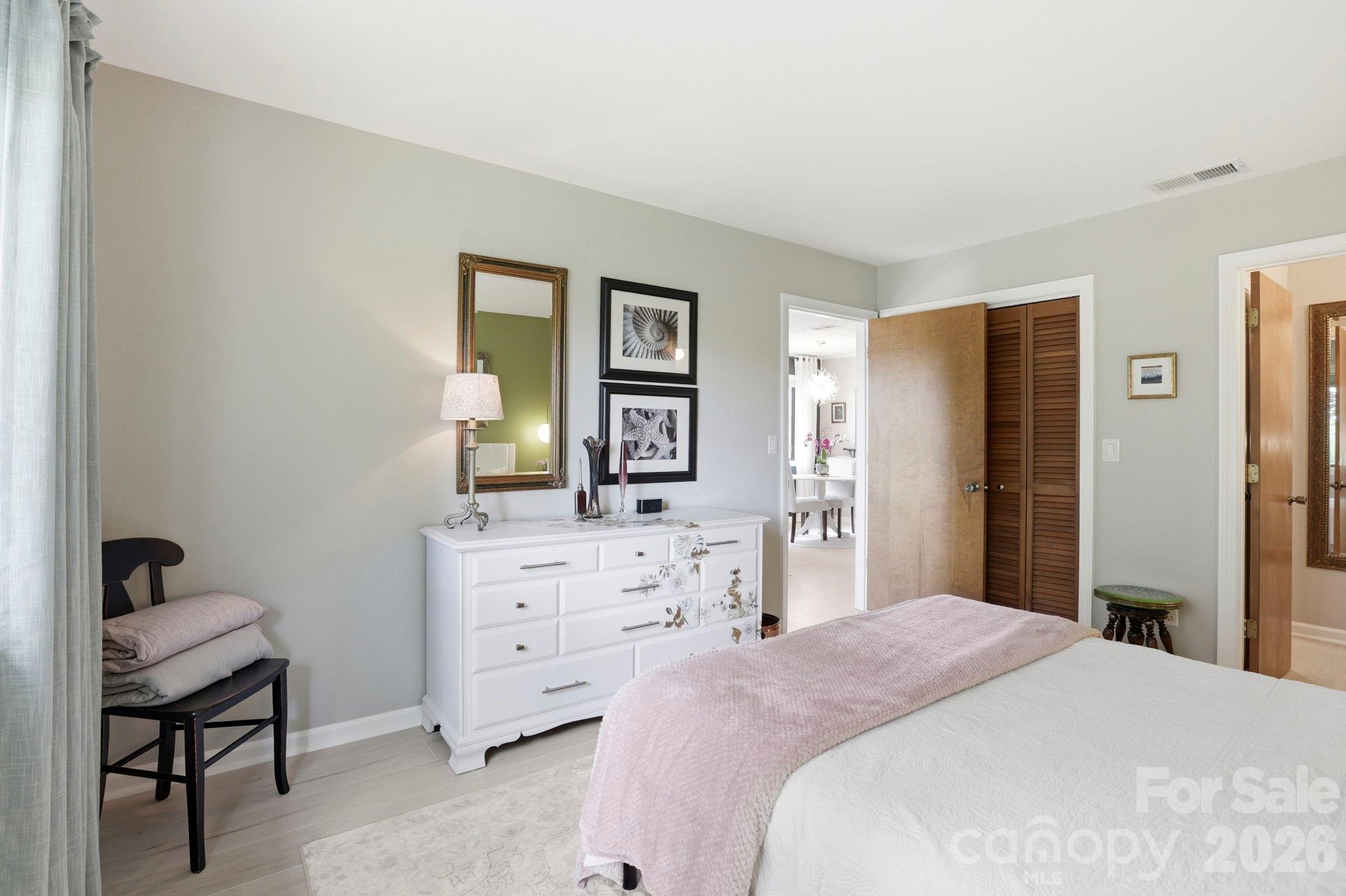 581 Courtwood Lane Unit: 4