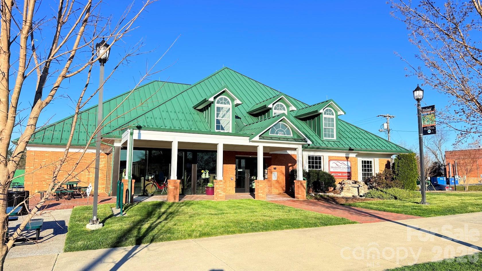 581 Courtwood Lane Unit: 4