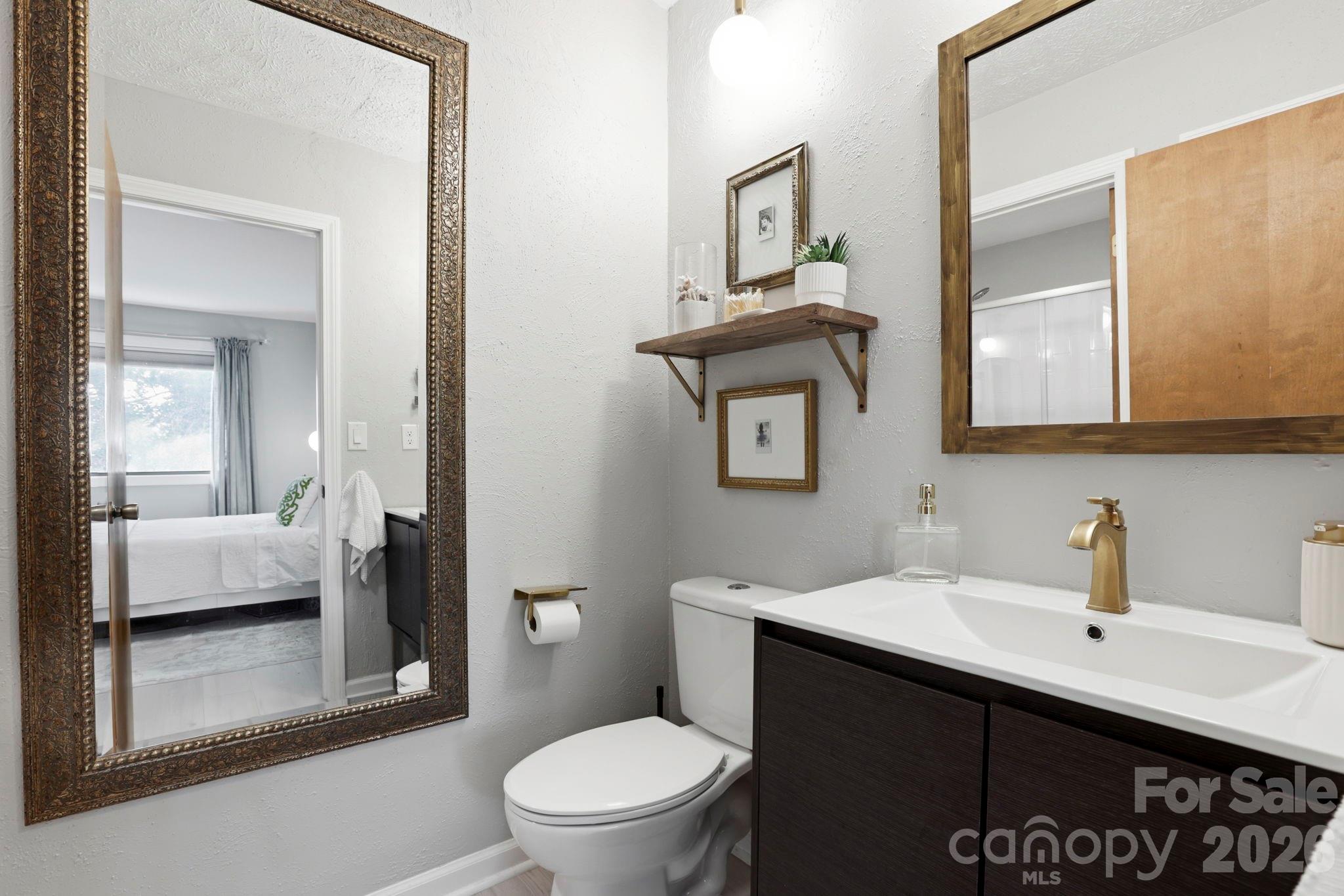 581 Courtwood Lane Unit: 4