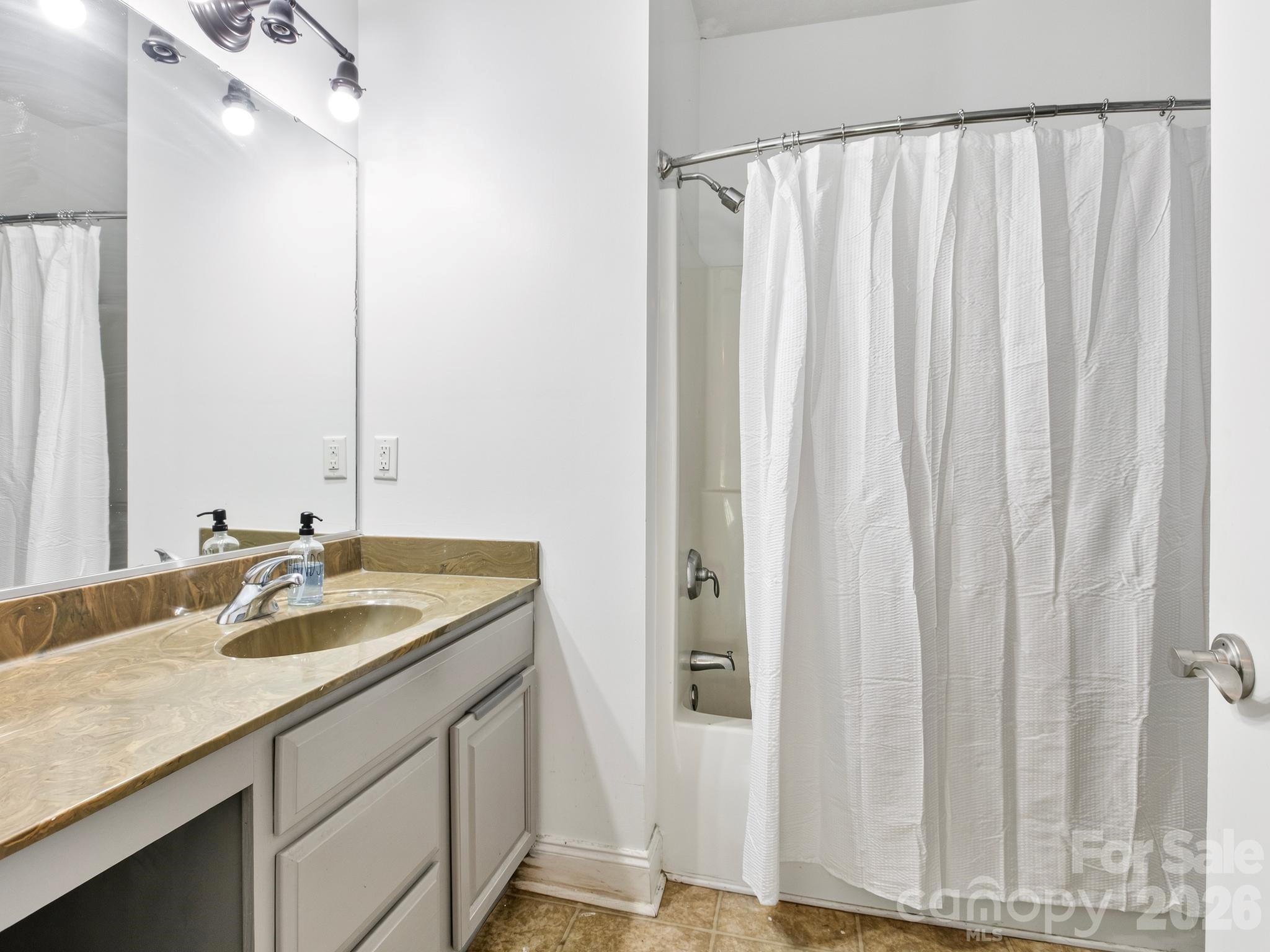 93 Foxden Drive Unit: 102