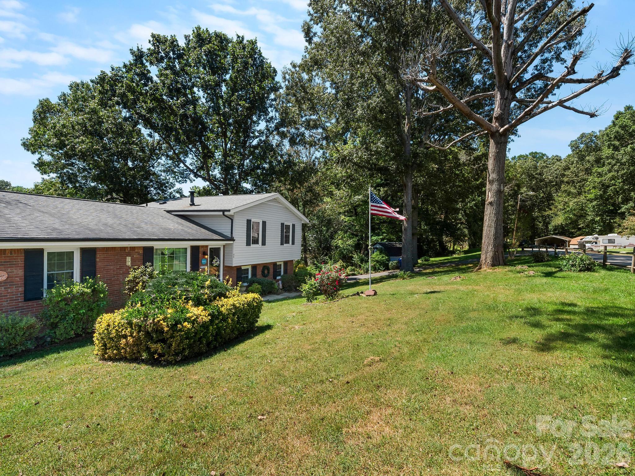86 Debra Lane