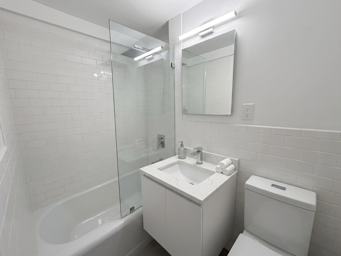 305 E 72ND Street 10A