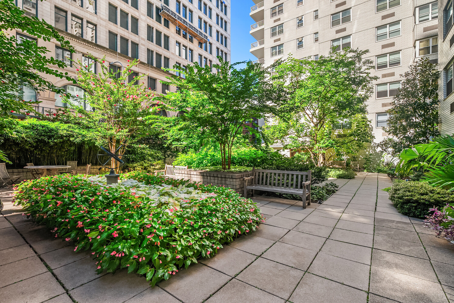 70 E 10TH Street 15V