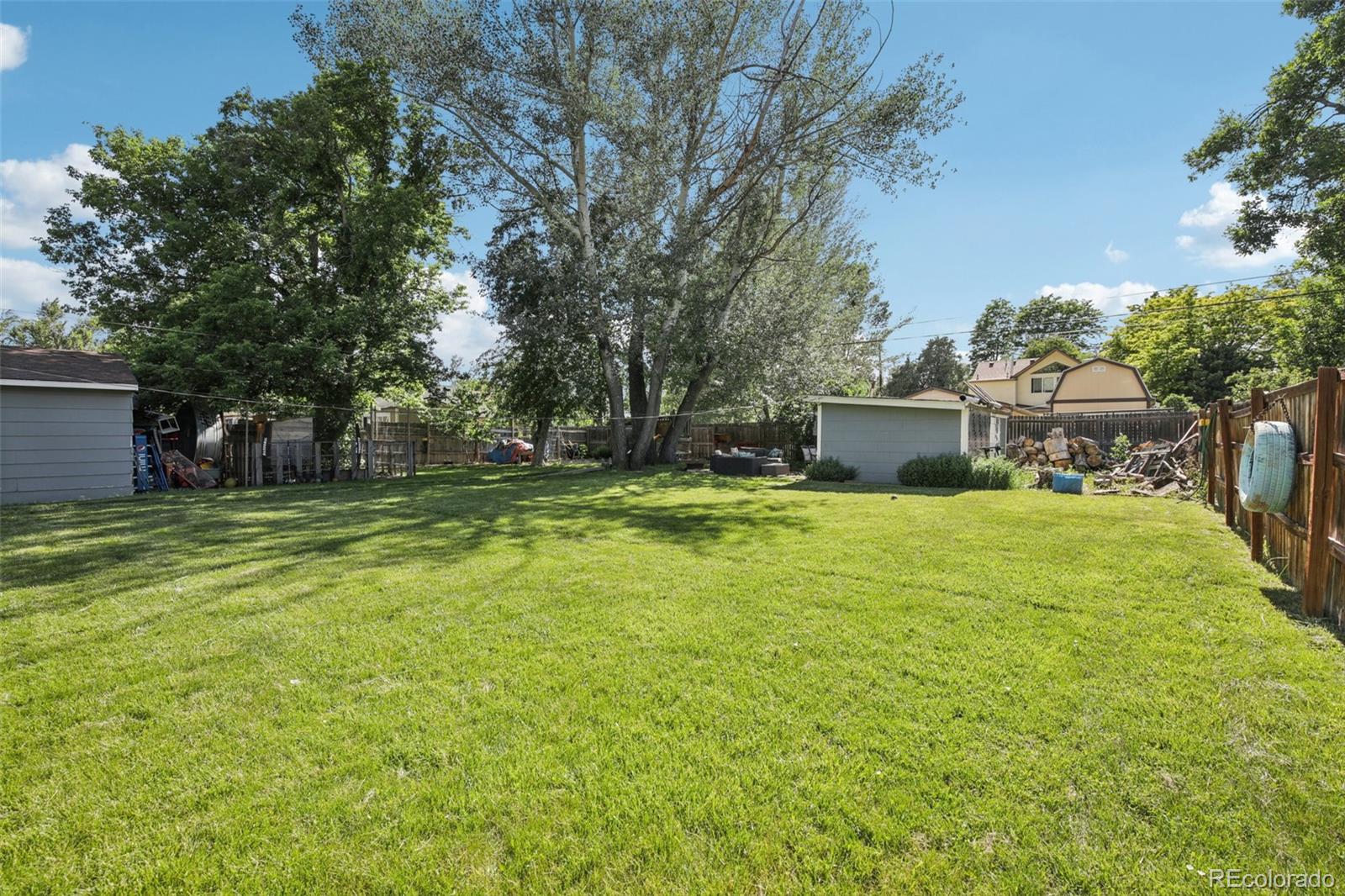 1975 Cody Street