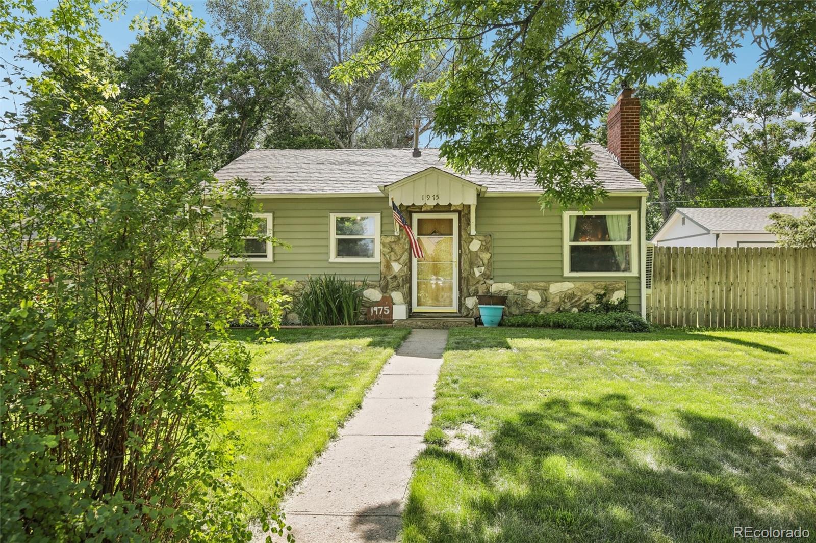1975 Cody Street