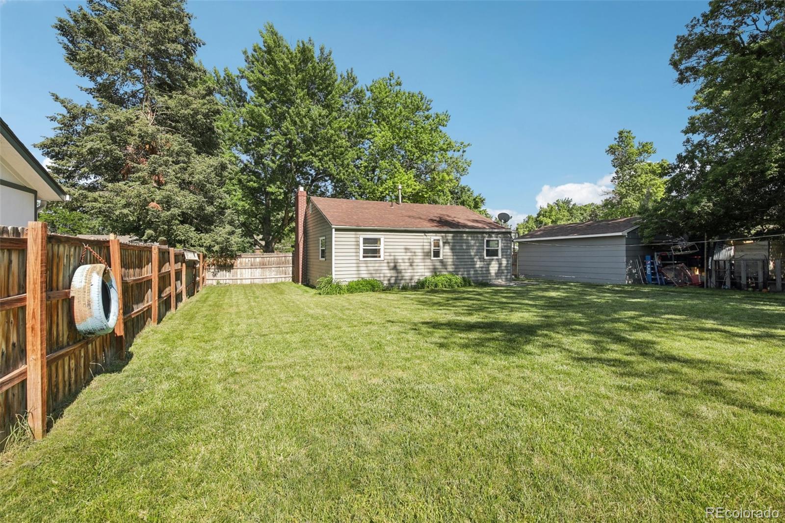 1975 Cody Street