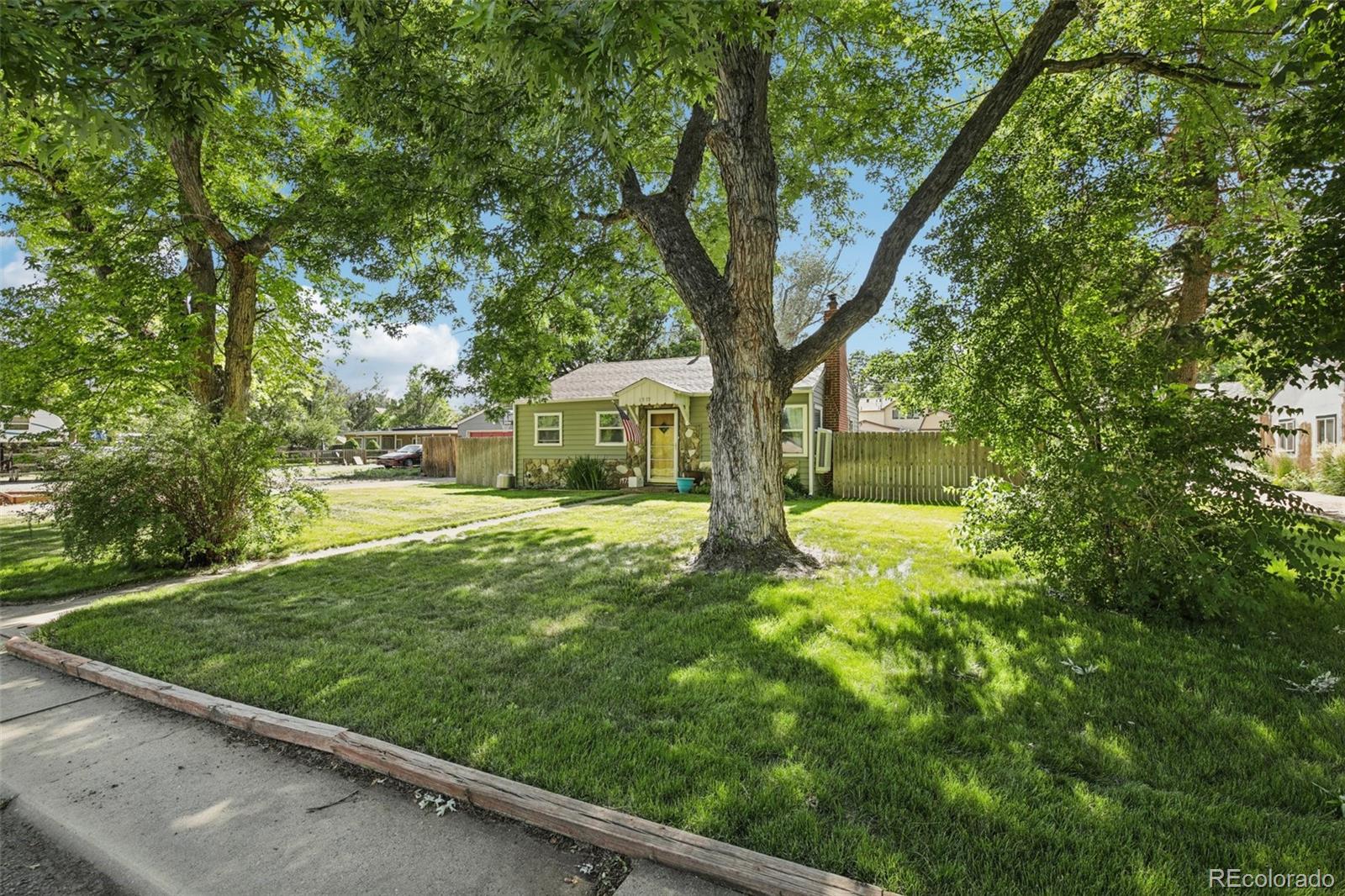 1975 Cody Street