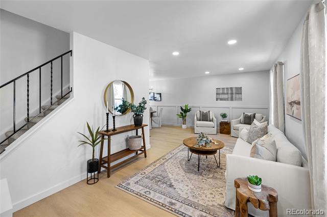 9243 W 100th Circle