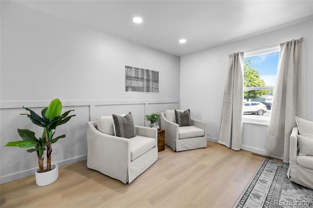 9243 W 100th Circle