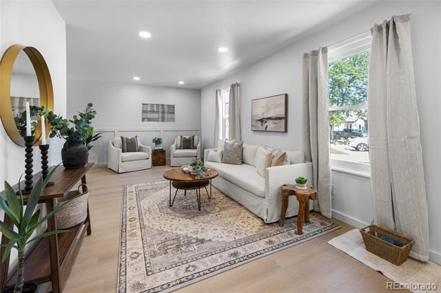 9243 W 100th Circle